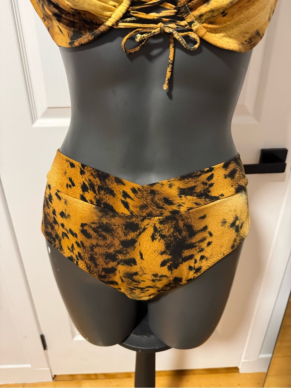 Bikini Set - Picture 4 of 6